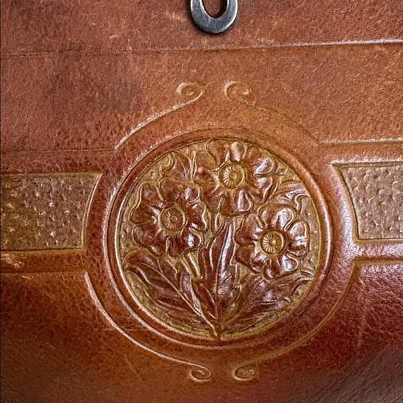 Antique embossed brown leather mini purse patented 1918. Clean. Embossed floral - Picture 3 of 16